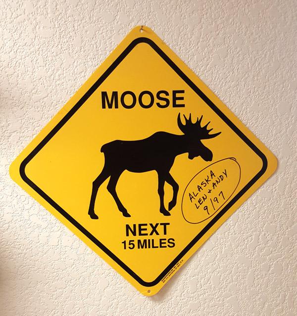 Moose-sign.jpg